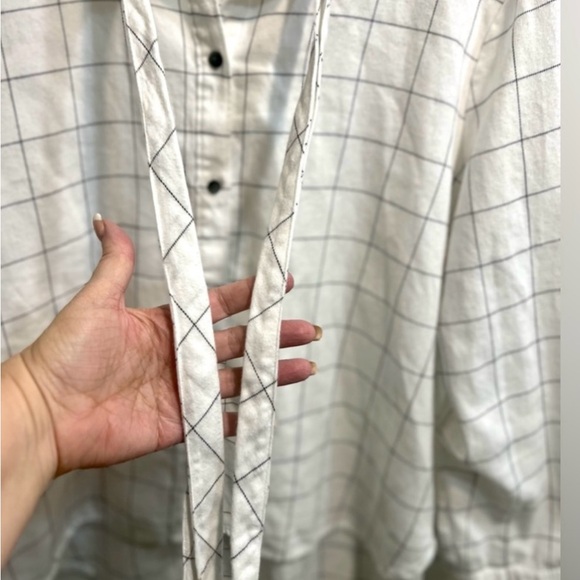 NWOW Madewell Flannel Tie-Neck Shirt Windiowpane
Pattern - Size XL - Picture 10 of 14